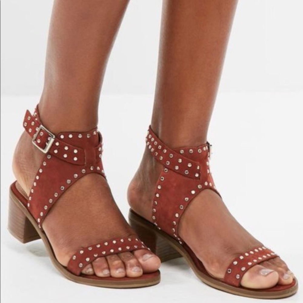 Steve Madden Gila studded sandals - Picture 2 of 7